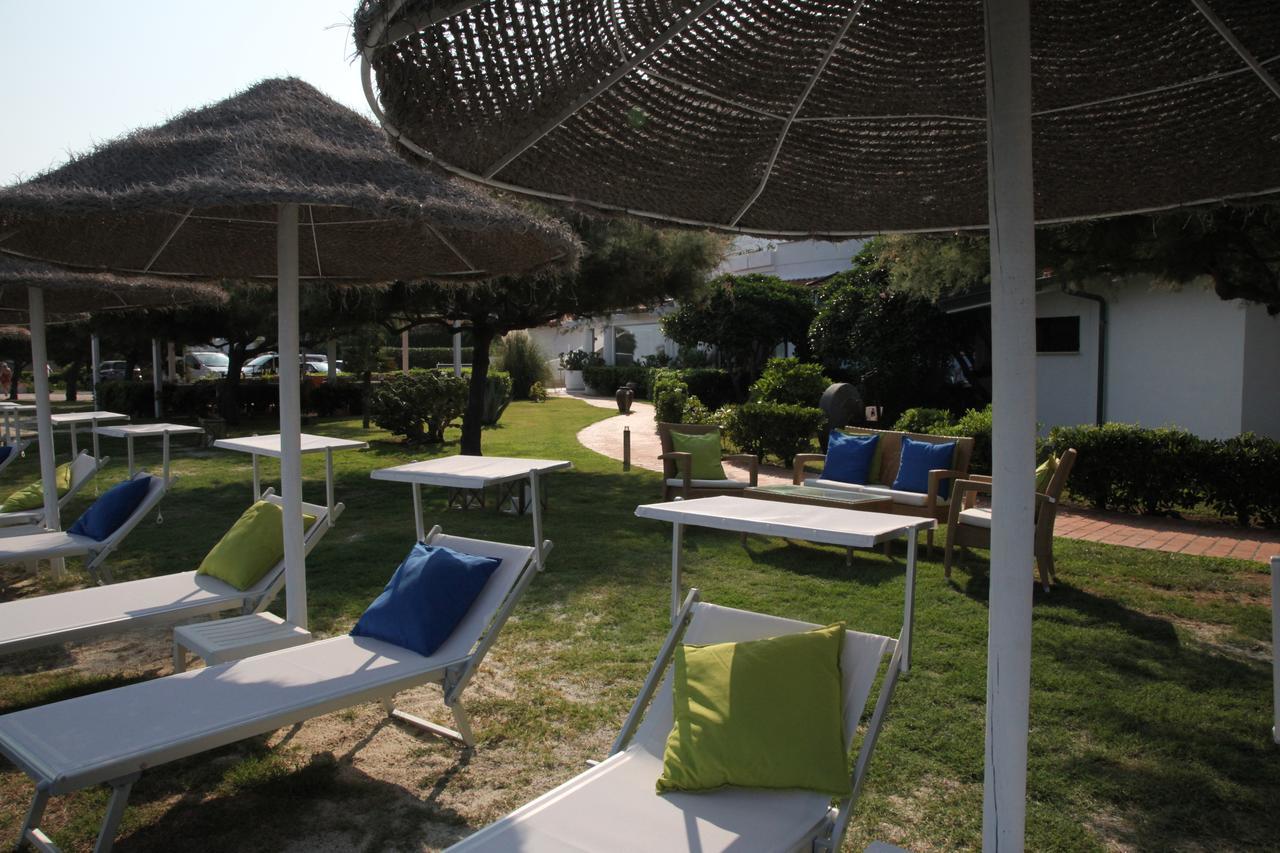 Borgo Di Riaci Beach Resort Санта-Доменика Экстерьер фото